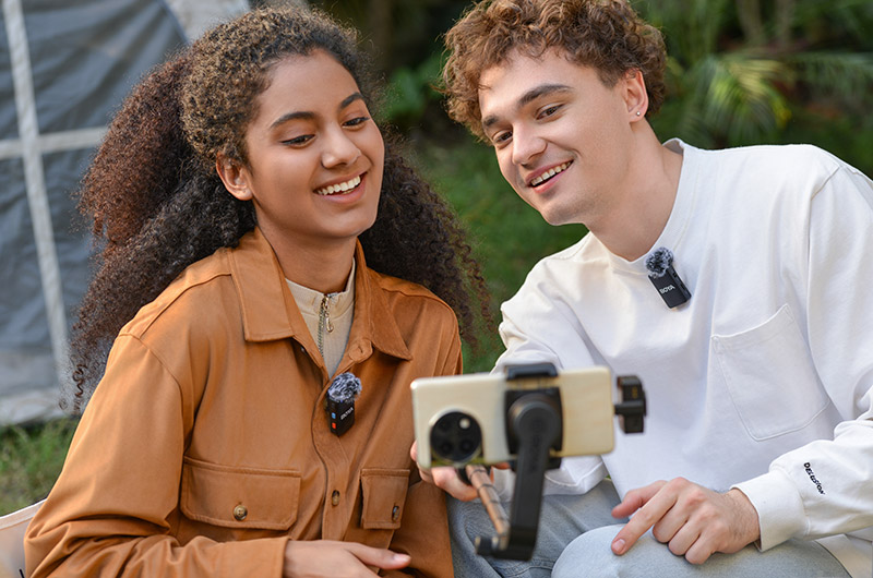 BOYAMIC is a versatile 3-in-1 wireless microphone